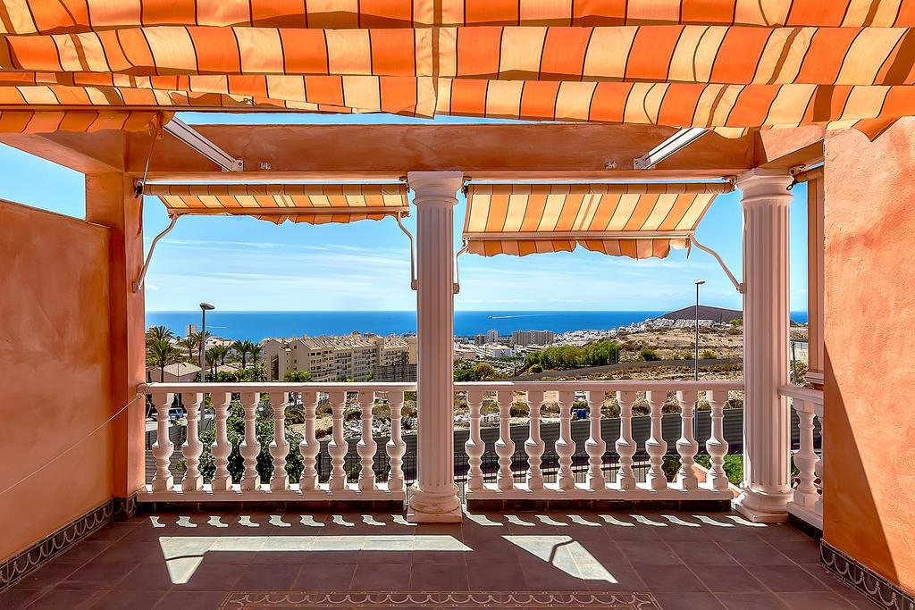 Villa In Los Cristianosロスクリスティアーノス エクステリア 写真