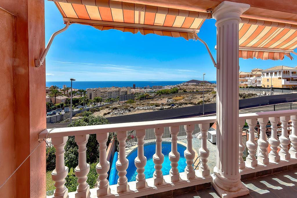 Villa In Los Cristianosロスクリスティアーノス エクステリア 写真