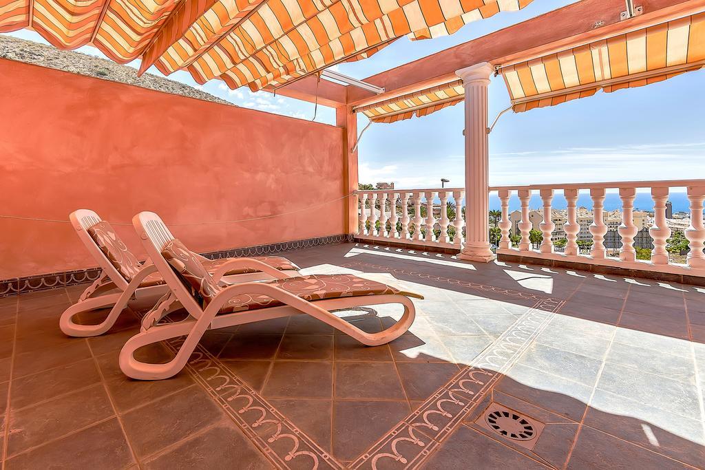 Villa In Los Cristianosロスクリスティアーノス エクステリア 写真